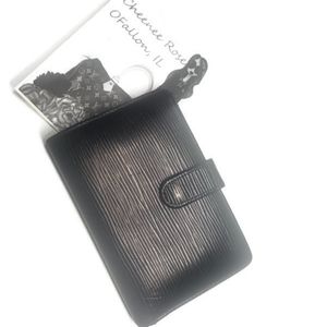 Louis Vuitton Kisslock Wallet Epi Leather